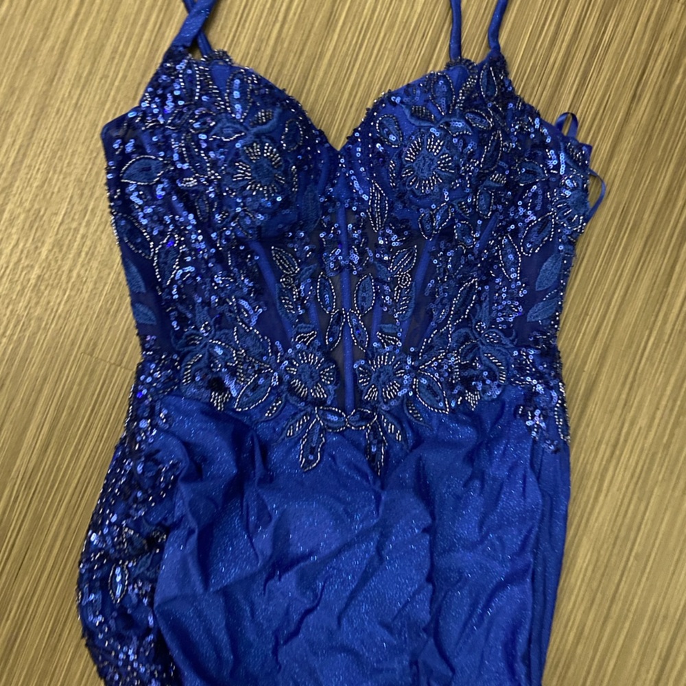 Elegant Blue Lace Prom Dress